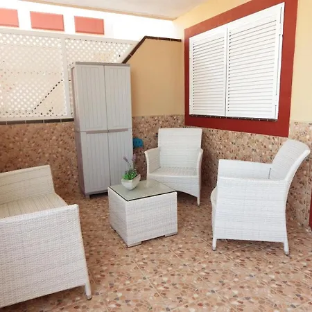 Stunning 2 Bedroom In Cristianos K203 Los Cristianos (Tenerife)