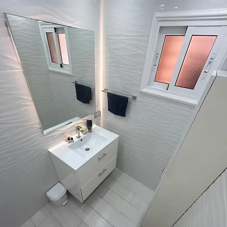 Stunning 2 Bedroom In Cristianos K203 Apartment Los Cristianos (Tenerife)