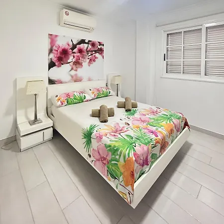Apartment Stunning 2 Bedroom In Cristianos K203 *
