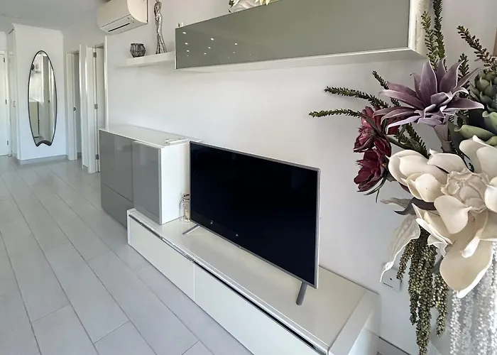 Stunning 2 Bedroom In Cristianos K203