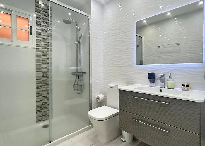 Stunning 2 Bedroom In Cristianos K203 Apartment Los Cristianos (Tenerife)